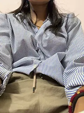 Snapshot of modelnishu chatting on 10-14-25, 05:58 modelnishu online show from 10-14-25, 05:58