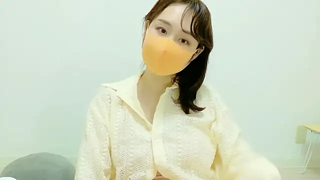 Snapshot of RenaFcup chatting on 04-23-26, 12:29 RenaFcup online show from 04-23-26, 12:29