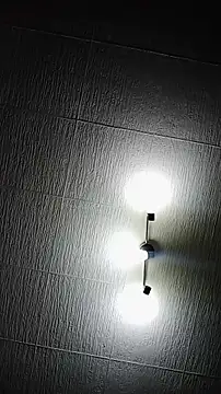 Reina Cummings online show from 12-05-25, 05:38