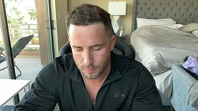 brettmycles28 online show from 10-26-25, 08:26