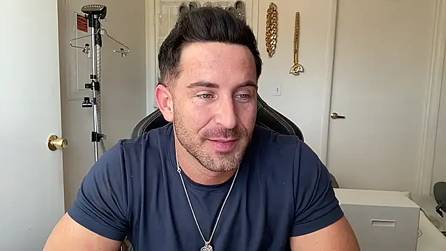 brettmycles28 online show from 07-26-26, 04:03