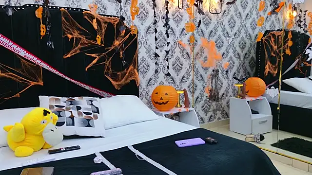 Angelique Angell online show from 10-26-25, 07:42