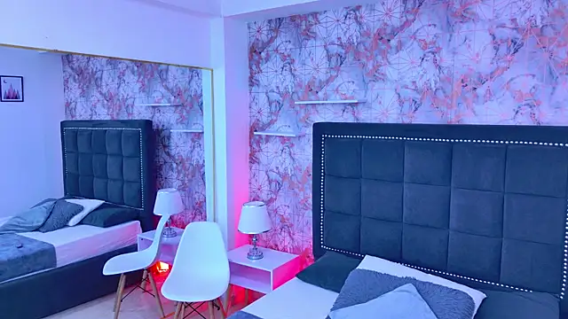 Angelique Angell online show from 04-14-26, 07:42