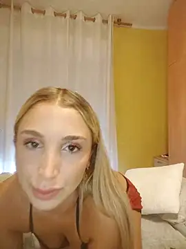 Snapshot of mikateen chatting on 09-08-25, 03:44 mikateen online show from 09-08-25, 03:44
