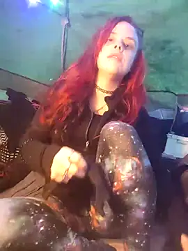 Snapshot of TWiSTYTheTwizted chatting on 12-02-25, 01:39 TWiSTYTheTwizted online show from 12-02-25, 01:39