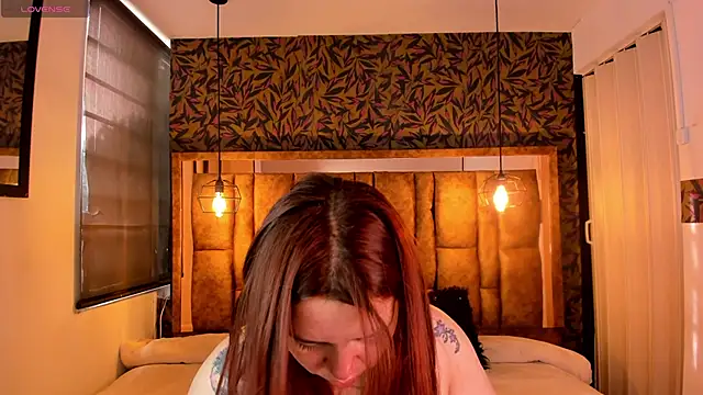 Isa Thompson   online show from 10-27-25, 12:09