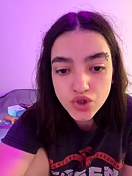 Snapshot of abrilour chatting on 04-05-26, 09:12 abrilour online show from 04-05-26, 09:12