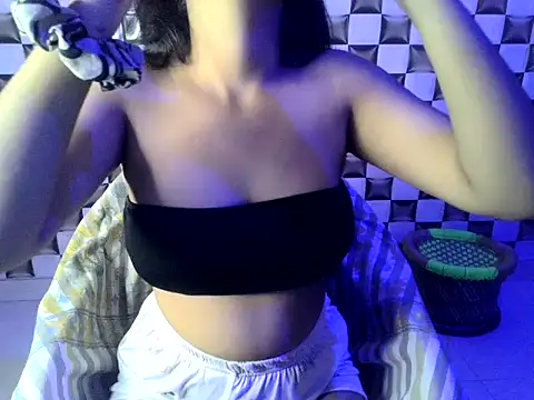 Snapshot of Beautiful_ladki chatting on 10-19-25, 07:25 Beautiful ladki online show from 10-19-25, 07:25