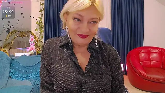 Snapshot of HypnotikCate chatting on 01-11-25, 04:06 HypnotikCate online show from 01-11-25, 04:06