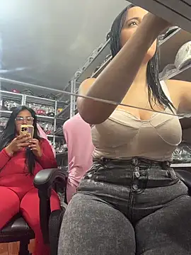 GiaDuque online show from 02-18-26, 01:40