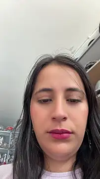 Snapshot of GiaDuque chatting on 05-27-26, 01:19 GiaDuque online show from 05-27-26, 01:19