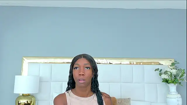 Snapshot of MadeleineHocker chatting on 09-15-25, 12:16 MadeleineHocker online show from 09-15-25, 12:16