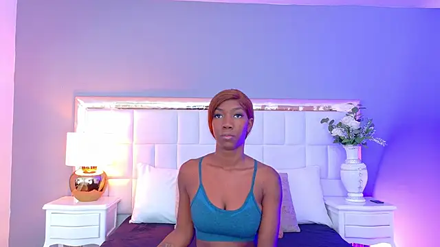 Snapshot of MadeleineHocker chatting on 09-27-25, 12:21 MadeleineHocker online show from 09-27-25, 12:21