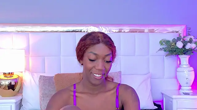 Snapshot of MadeleineHocker chatting on 11-08-25, 11:54 MadeleineHocker online show from 11-08-25, 11:54