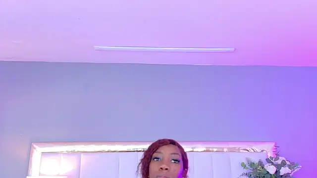 Snapshot of MadeleineHocker chatting on 11-29-25, 01:47 MadeleineHocker online show from 11-29-25, 01:47