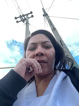 hiilarybrown online show from 07-13-26, 10:12
