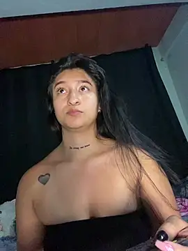 EVAH LEE  online show from 04-19-26, 02:00