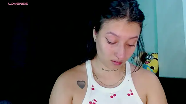EVAH LEE  online show from 06-30-26, 03:18
