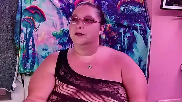 Snapshot of lil-gemini-hippy chatting on 09-25-25, 02:15 lil-gemini-hippy online show from 09-25-25, 02:15