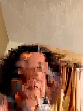Snapshot of lil-gemini-hippy chatting on 06-16-26, 03:42 lil-gemini-hippy online show from 06-16-26, 03:42