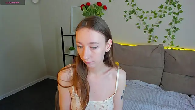 Miche1le Allenne online show from 11-24-25, 01:05