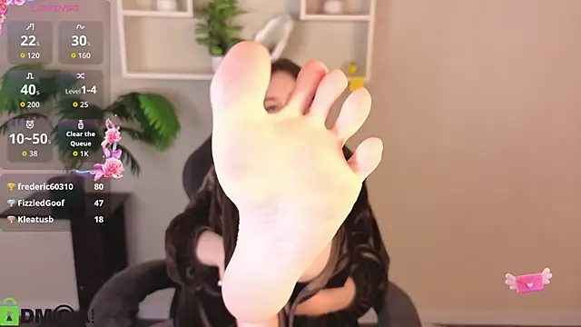 Miche1le Allenne online show from 04-11-26, 07:45