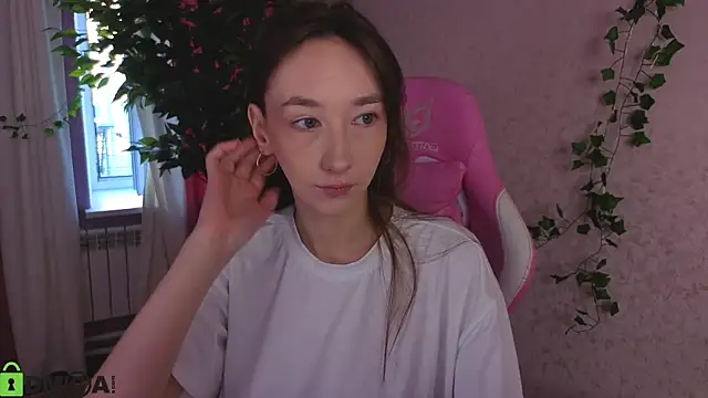 Miche1le Allenne online show from 06-14-26, 01:03