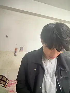 Snapshot of junjun1189 chatting on 04-12-26, 03:55 junjun1189 online show from 04-12-26, 03:55