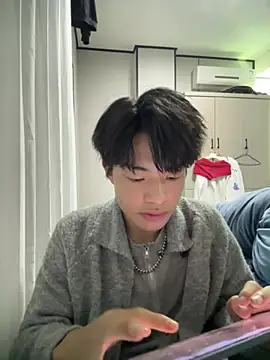 Snapshot of junjun1189 chatting on 04-25-26, 03:20 junjun1189 online show from 04-25-26, 03:20
