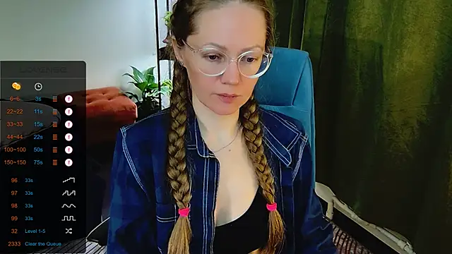 Snapshot of _Goldilocks_ chatting on 09-20-25, 06:58  Goldilocks  online show from 09-20-25, 06:58