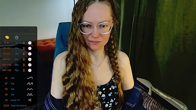 Snapshot of _Goldilocks_ chatting on 09-21-25, 07:10  Goldilocks  online show from 09-21-25, 07:10