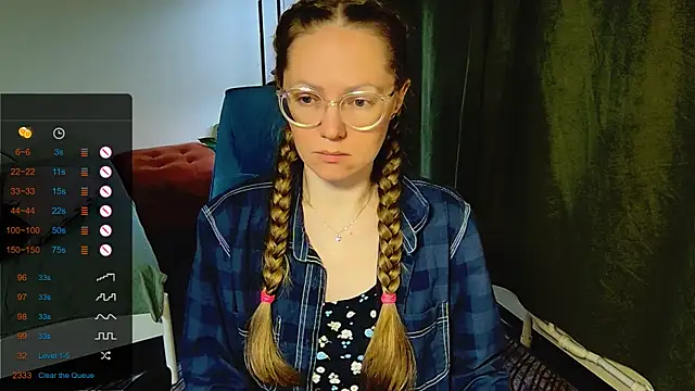 Snapshot of _Goldilocks_ chatting on 09-23-25, 06:27  Goldilocks  online show from 09-23-25, 06:27