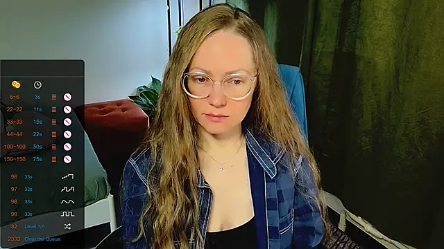 Snapshot of _Goldilocks_ chatting on 09-25-25, 07:23  Goldilocks  online show from 09-25-25, 07:23