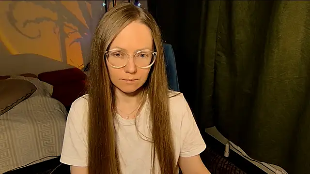 Snapshot of _Goldilocks_ chatting on 10-09-25, 05:11  Goldilocks  online show from 10-09-25, 05:11