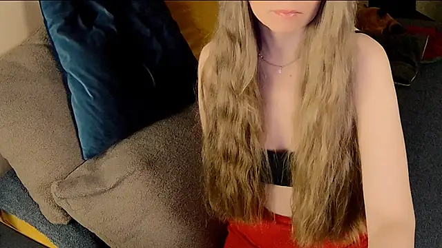 Snapshot of _Goldilocks_ chatting on 10-29-25, 03:25  Goldilocks  online show from 10-29-25, 03:25