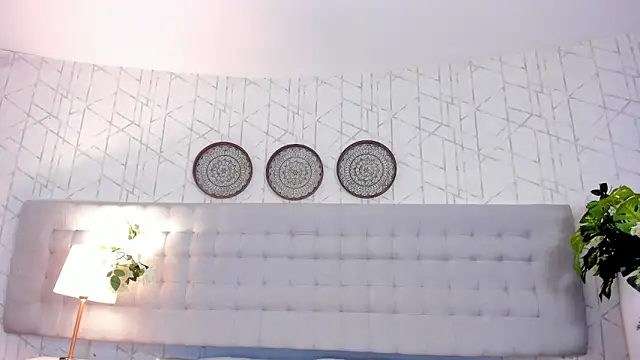 Snapshot of MiaCoopper chatting on 09-12-25, 07:58 MiaCoopper online show from 09-12-25, 07:58