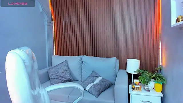 Leo santoro online show from 11-17-25, 02:45