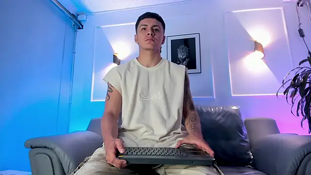 Leo santoro online show from 04-15-26, 02:35