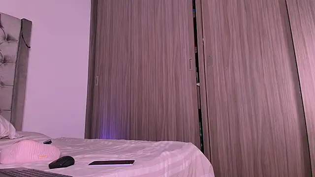 dreamsussi online show from 04-21-26, 02:51