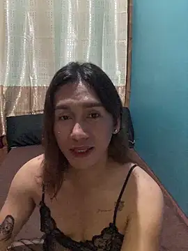 pretty TRANSjona online show from 10-24-25, 05:26