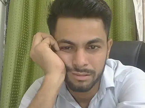 Snapshot of ursdreamperson chatting on 06-19-26, 01:10 ursdreamperson online show from 06-19-26, 01:10
