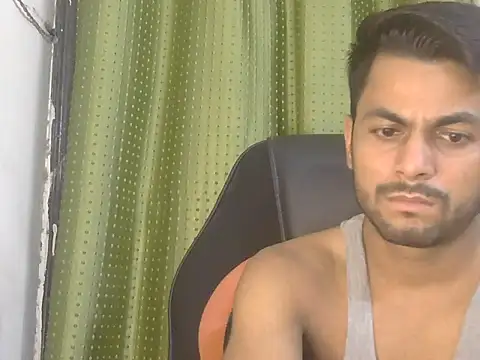 Snapshot of ursdreamperson chatting on 07-08-26, 01:15 ursdreamperson online show from 07-08-26, 01:15