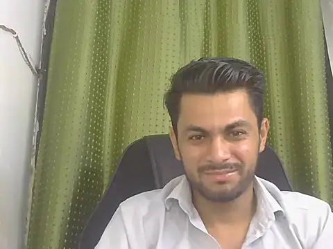 Snapshot of ursdreamperson chatting on 07-10-26, 01:43 ursdreamperson online show from 07-10-26, 01:43