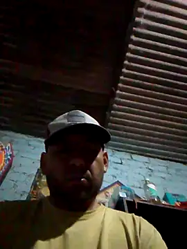 Snapshot of Lujor chatting on 05-15-26, 02:18 Lujor online show from 05-15-26, 02:18