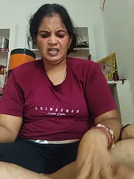 Snapshot of Chhaya_hot chatting on 06-11-26, 02:11 Chhaya hot online show from 06-11-26, 02:11
