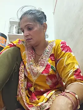 Snapshot of Chhaya_hot chatting on 06-13-26, 12:19 Chhaya hot online show from 06-13-26, 12:19