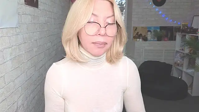 Wendy Waves online show from 10-27-25, 11:25