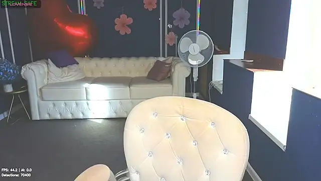Wendy Waves online show from 06-30-26, 02:18