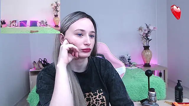 AliceMooreXO online show from 09-25-25, 07:23