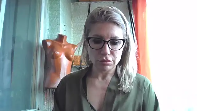 fox red lady7 online show from 04-01-26, 10:05